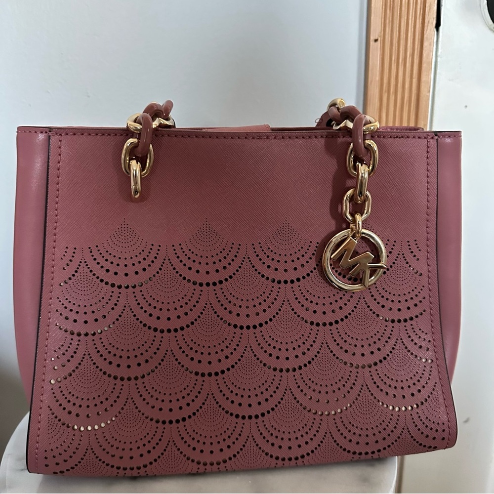 MK handbag in Mauve with gold hardware